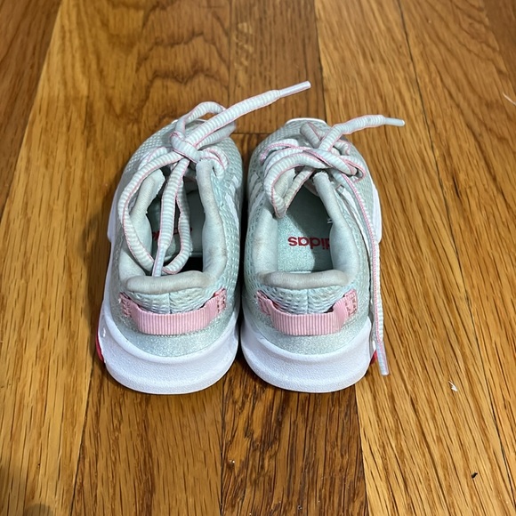 Adidas - Picture 2 of 3